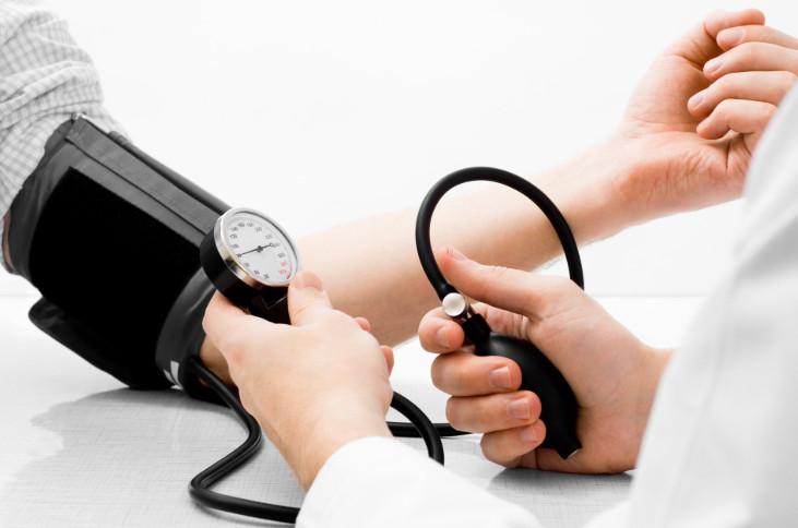 97 03 c23 717 - «فشار خون» بیماری که نباید آن را دست‌کم بگیرید